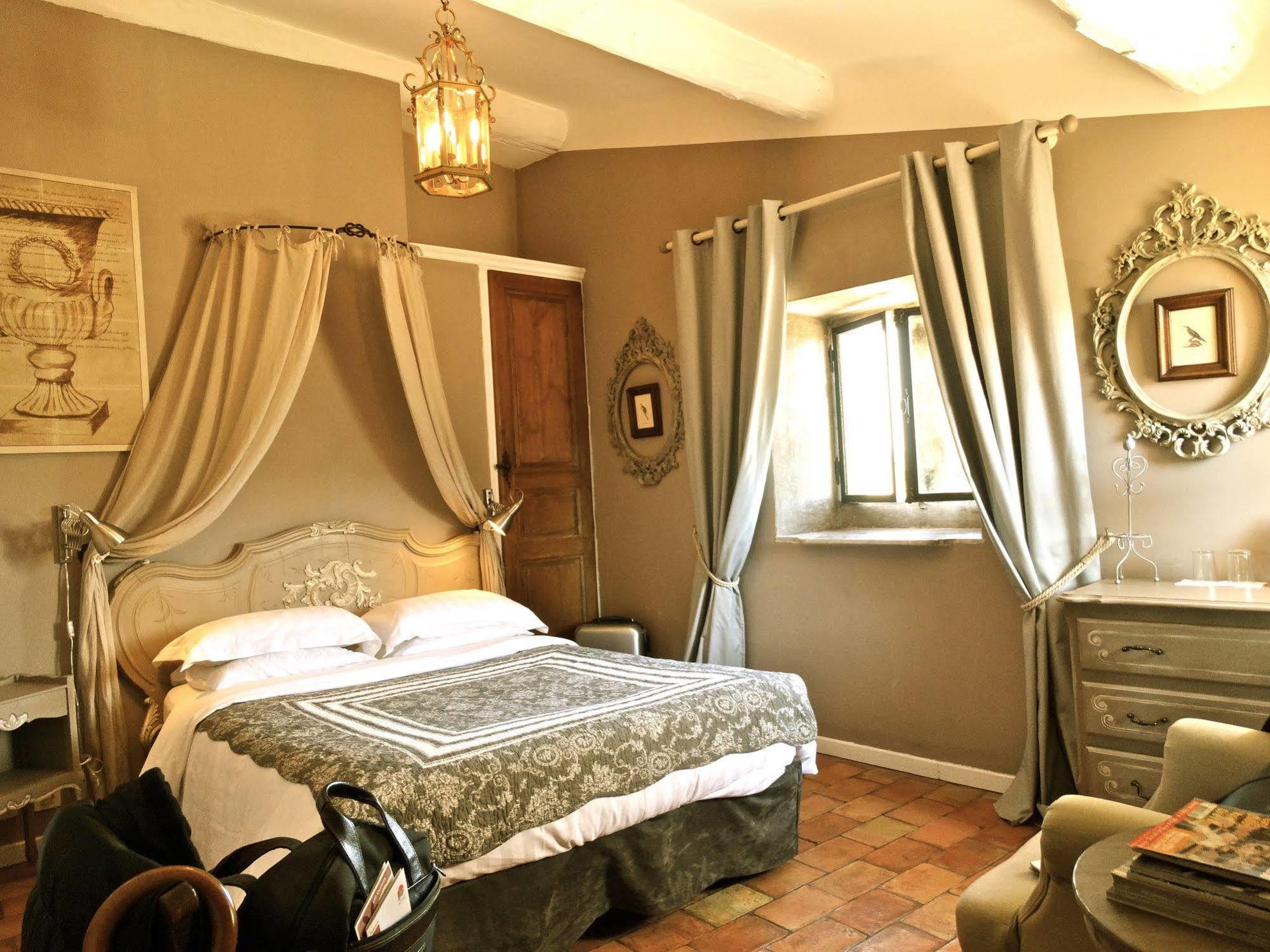 Bed and Breakfast Un Patio En Luberon Ansouis Экстерьер фото