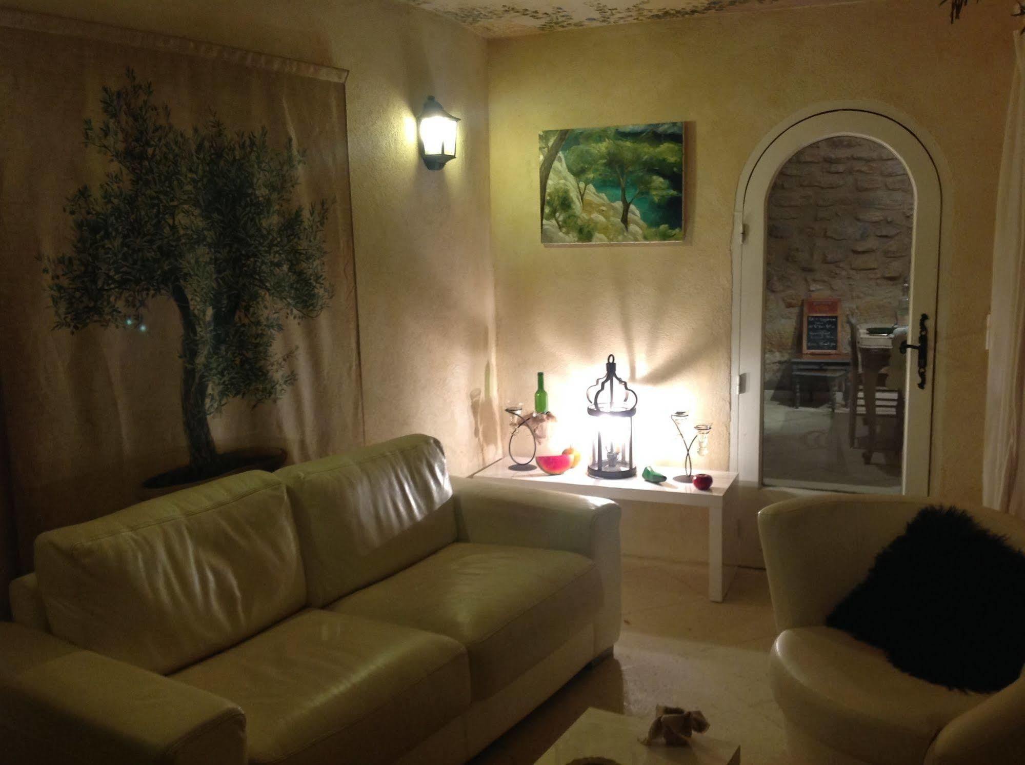 Bed and Breakfast Un Patio En Luberon Ansouis Экстерьер фото